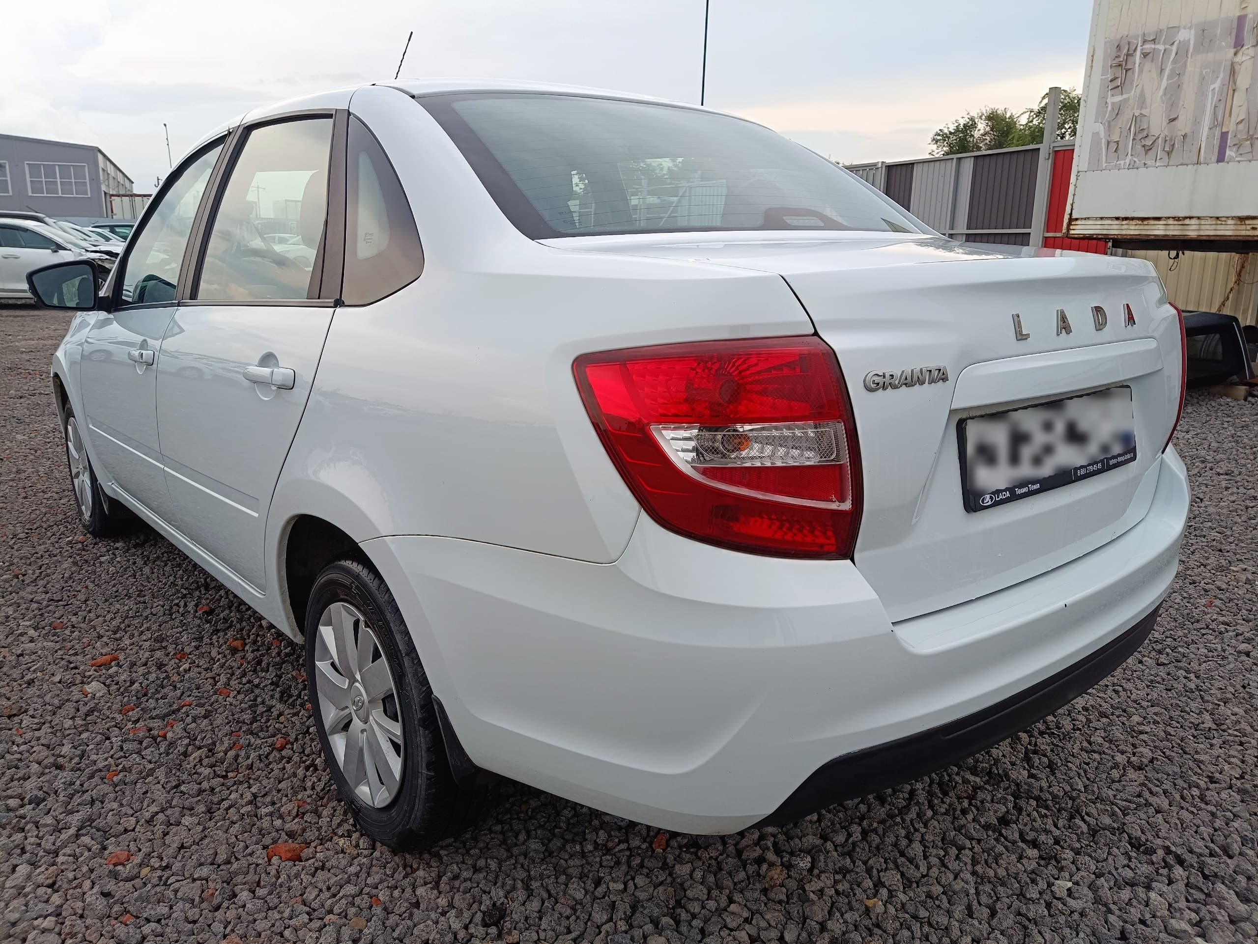 Lada Granta седан - 4
