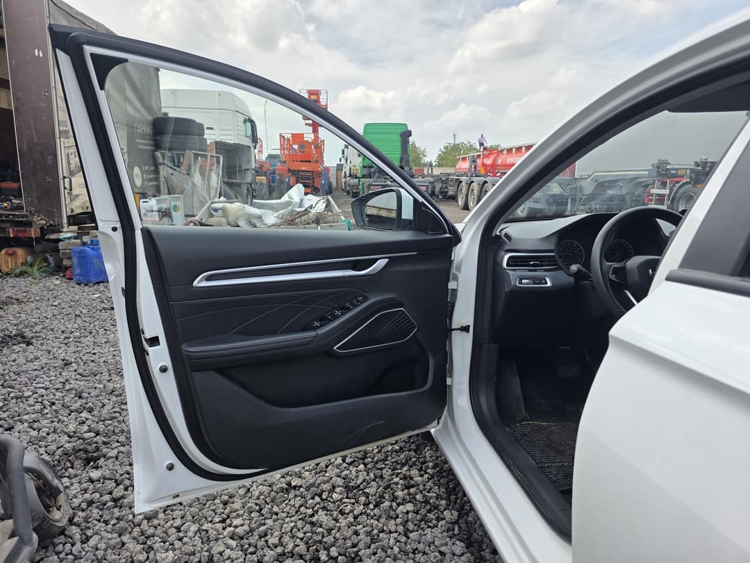 Geely EMGRAND - 7