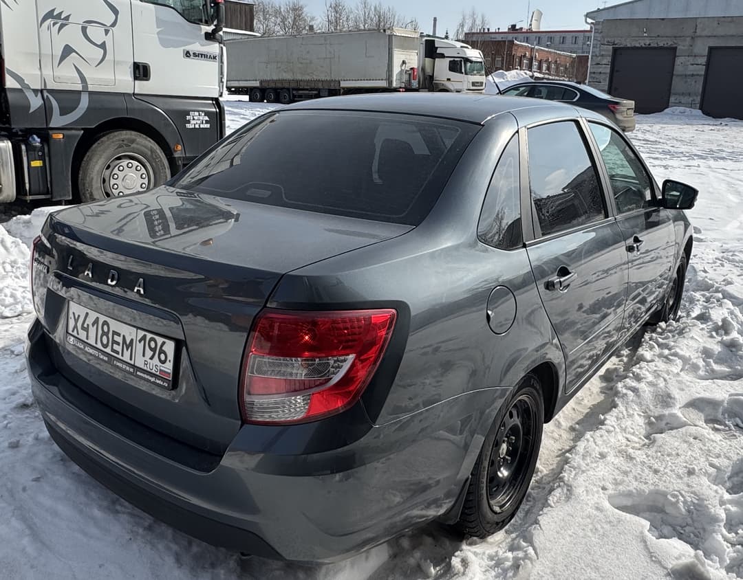 Lada Granta седан - 3