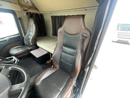 FAW J7 4x2 Седельный тягач - 5