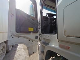 Dongfeng DFH 4x2 Седельный тягач - 7