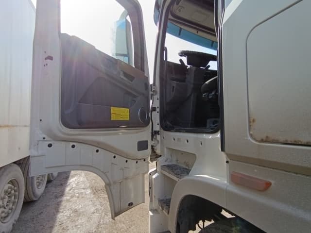 Dongfeng DFH 4x2 Седельный тягач - 7