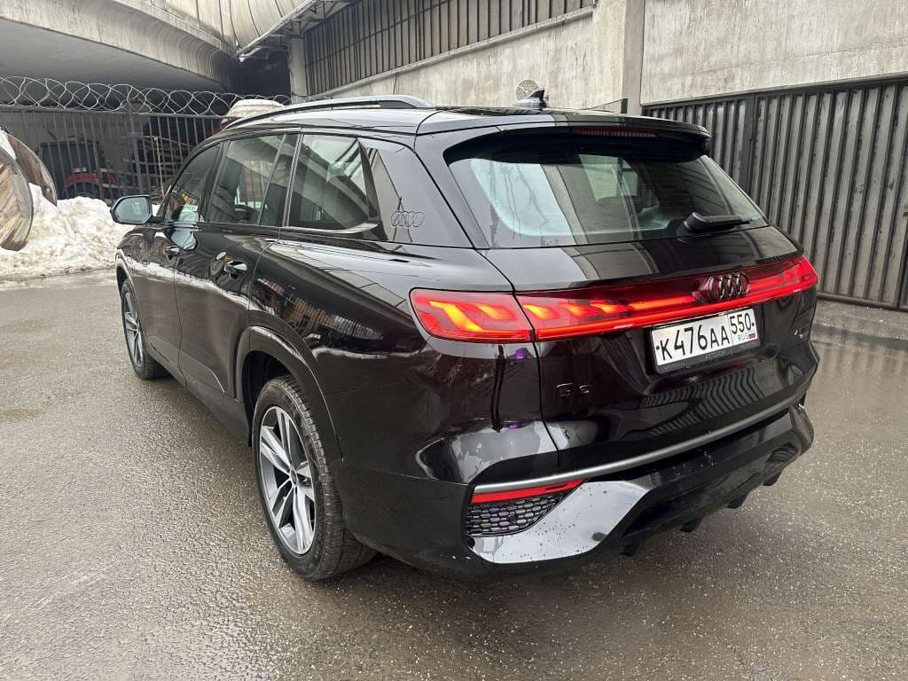 Audi Q6 - 4