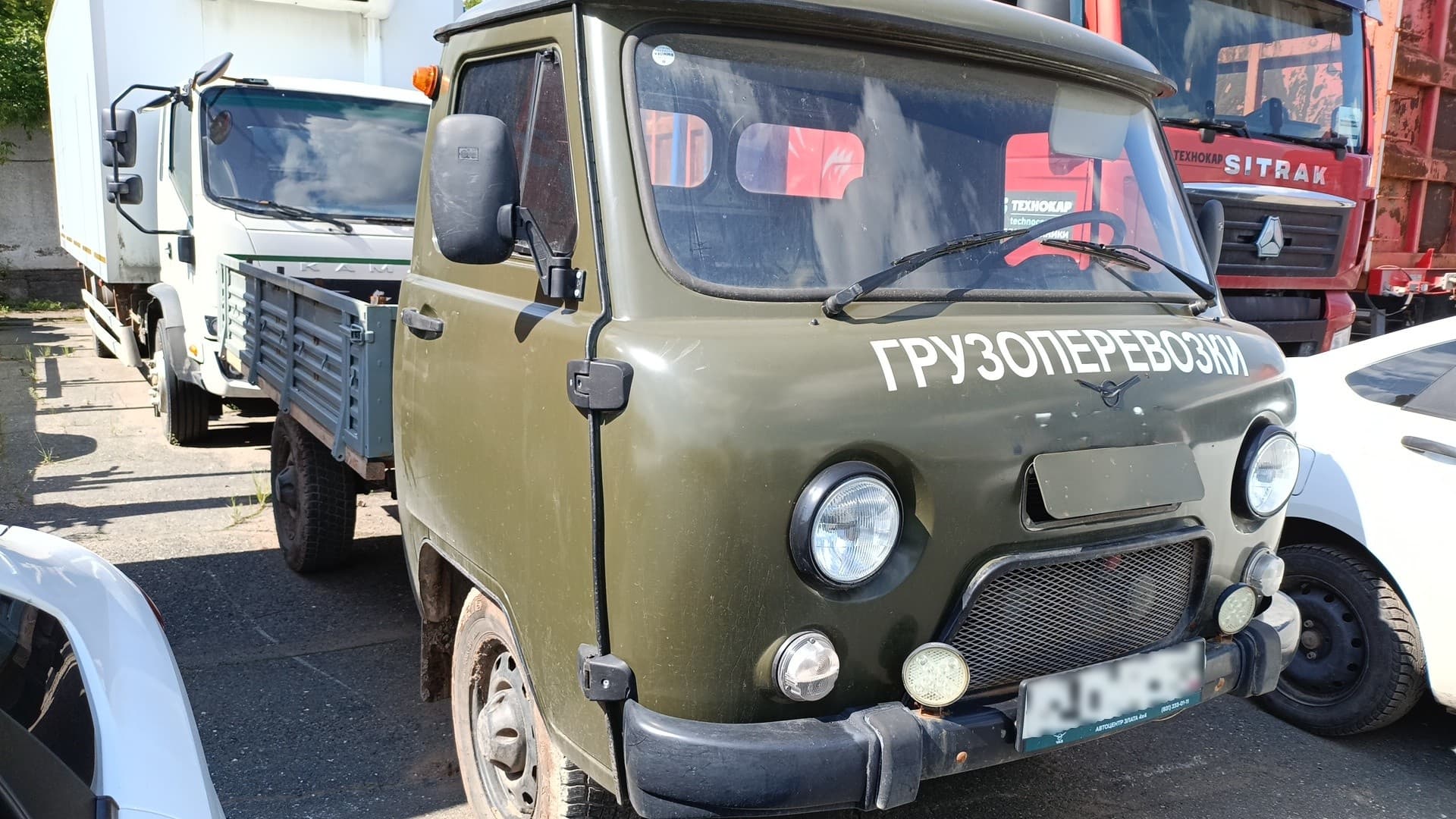 UAZ 3303 Бортовой - 2