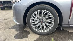 FAW HONGQI H5 - 9