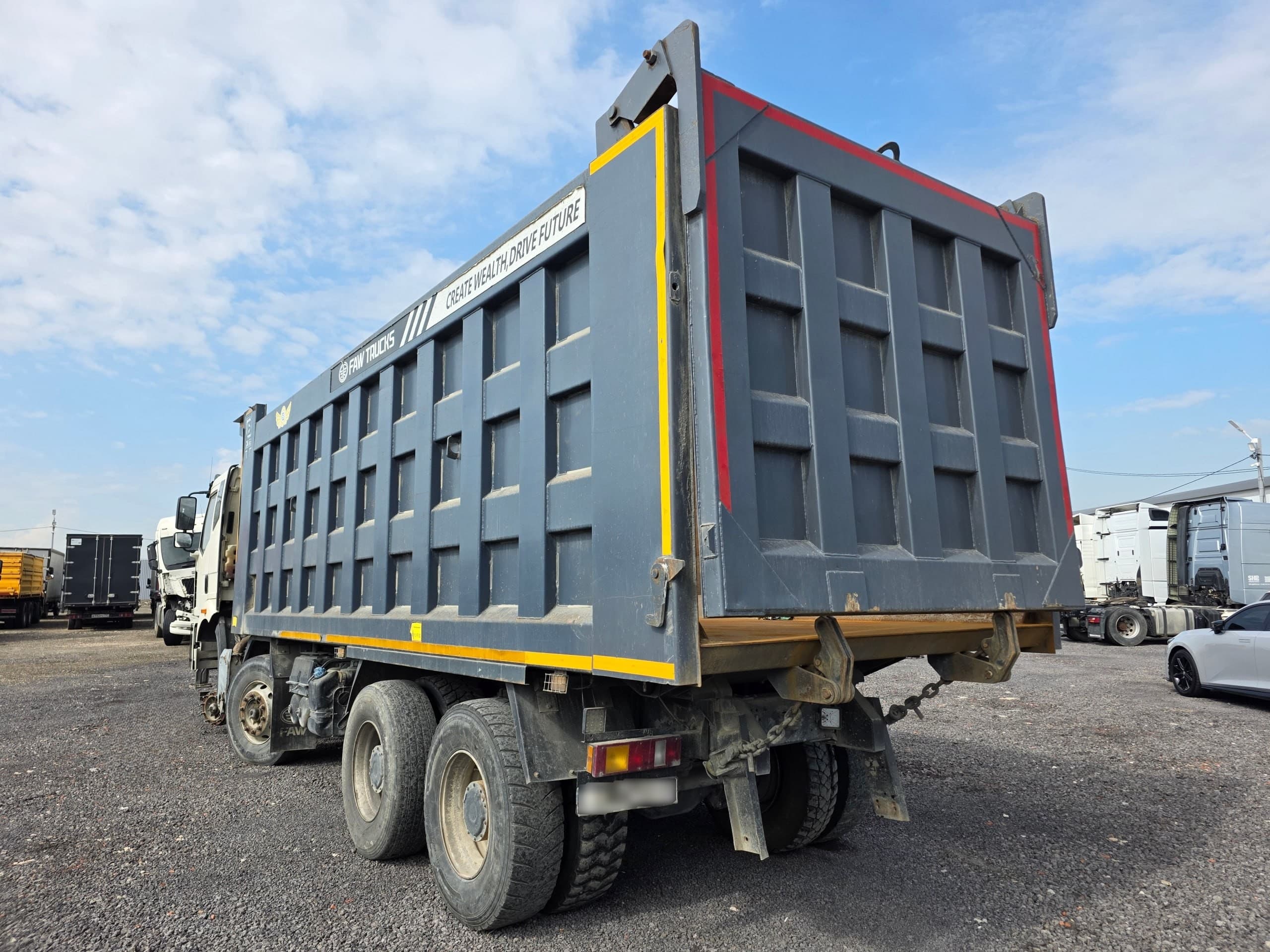 FAW J6 8x4 Самосвал - 4