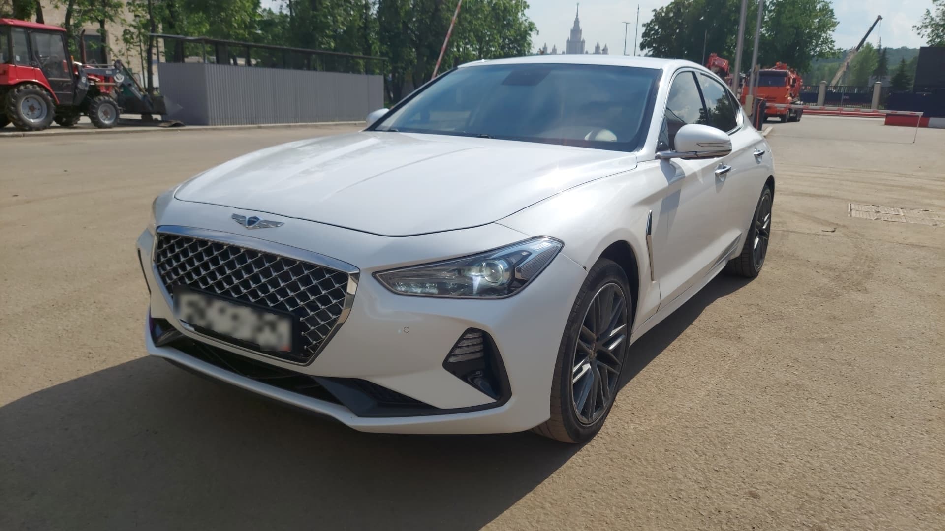 Genesis G70 - 1