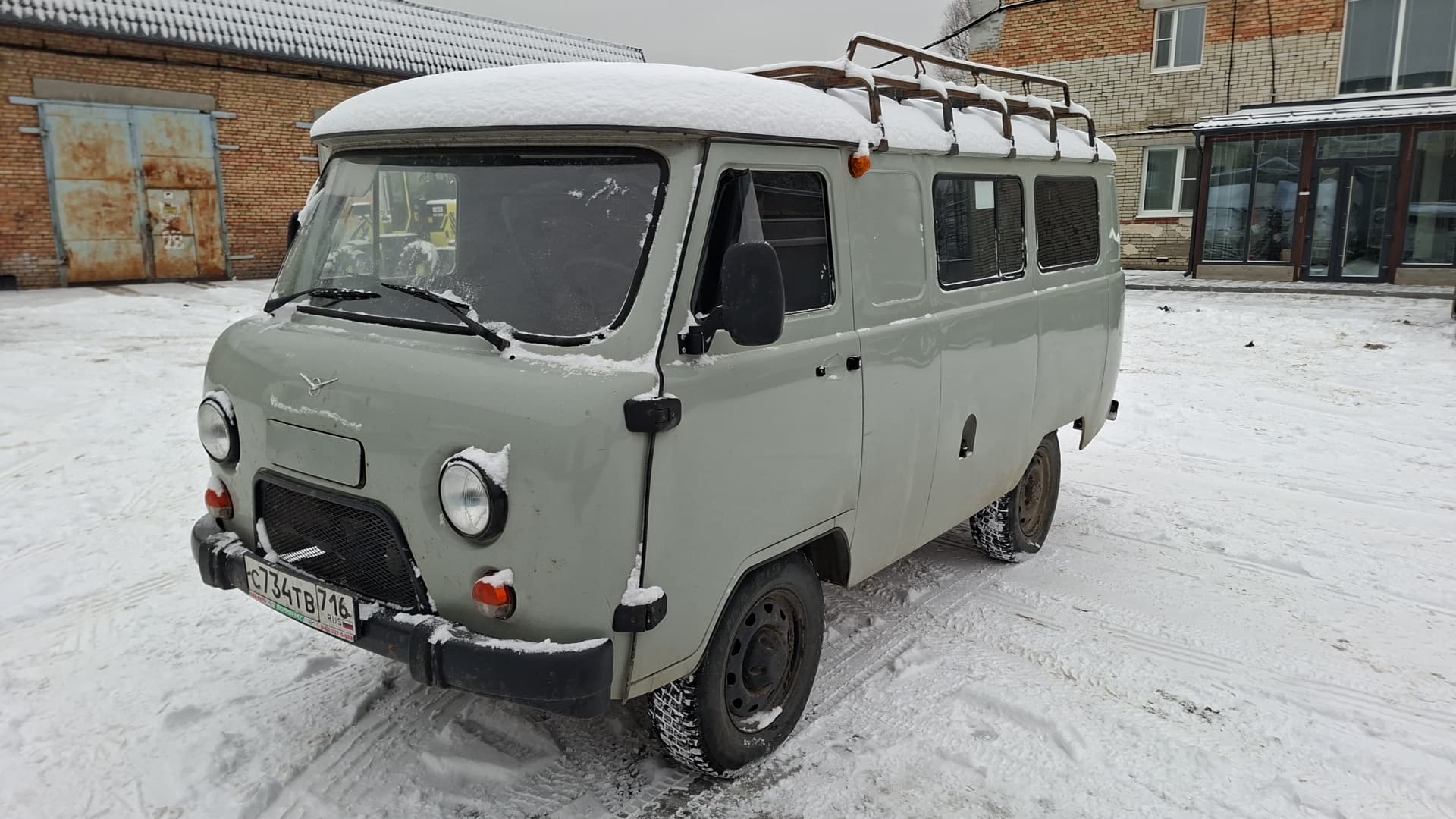 UAZ 3909* Грузопассажирский - 1