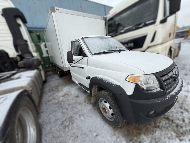 UAZ Profi - 2