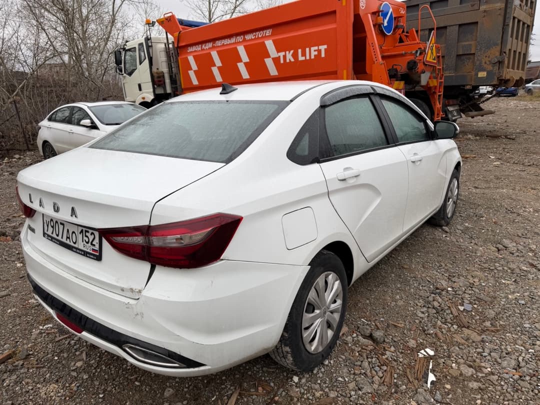 Lada Vesta седан - 3