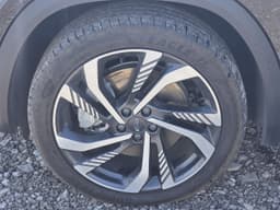 Geely Monjaro - 10