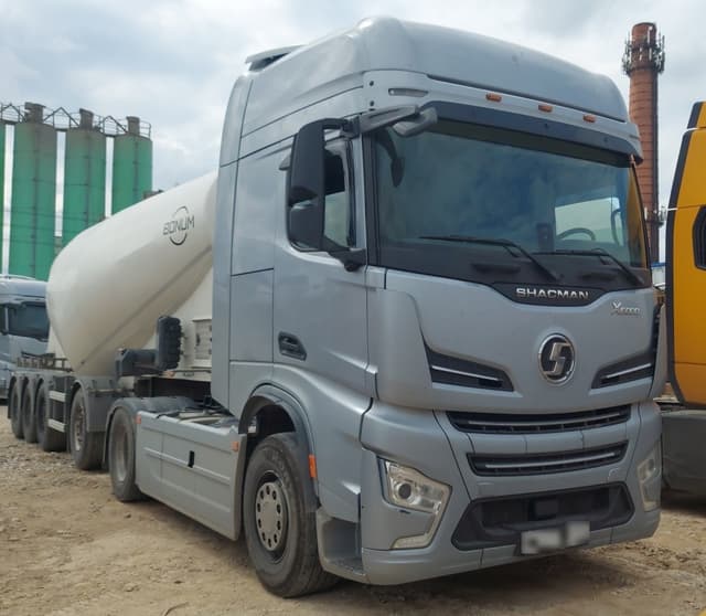 Shacman (Shaanxi) SX* 4x2 Седельный тягач - 2