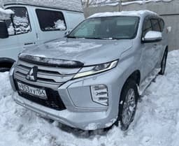 Mitsubishi Pajero Sport - 1
