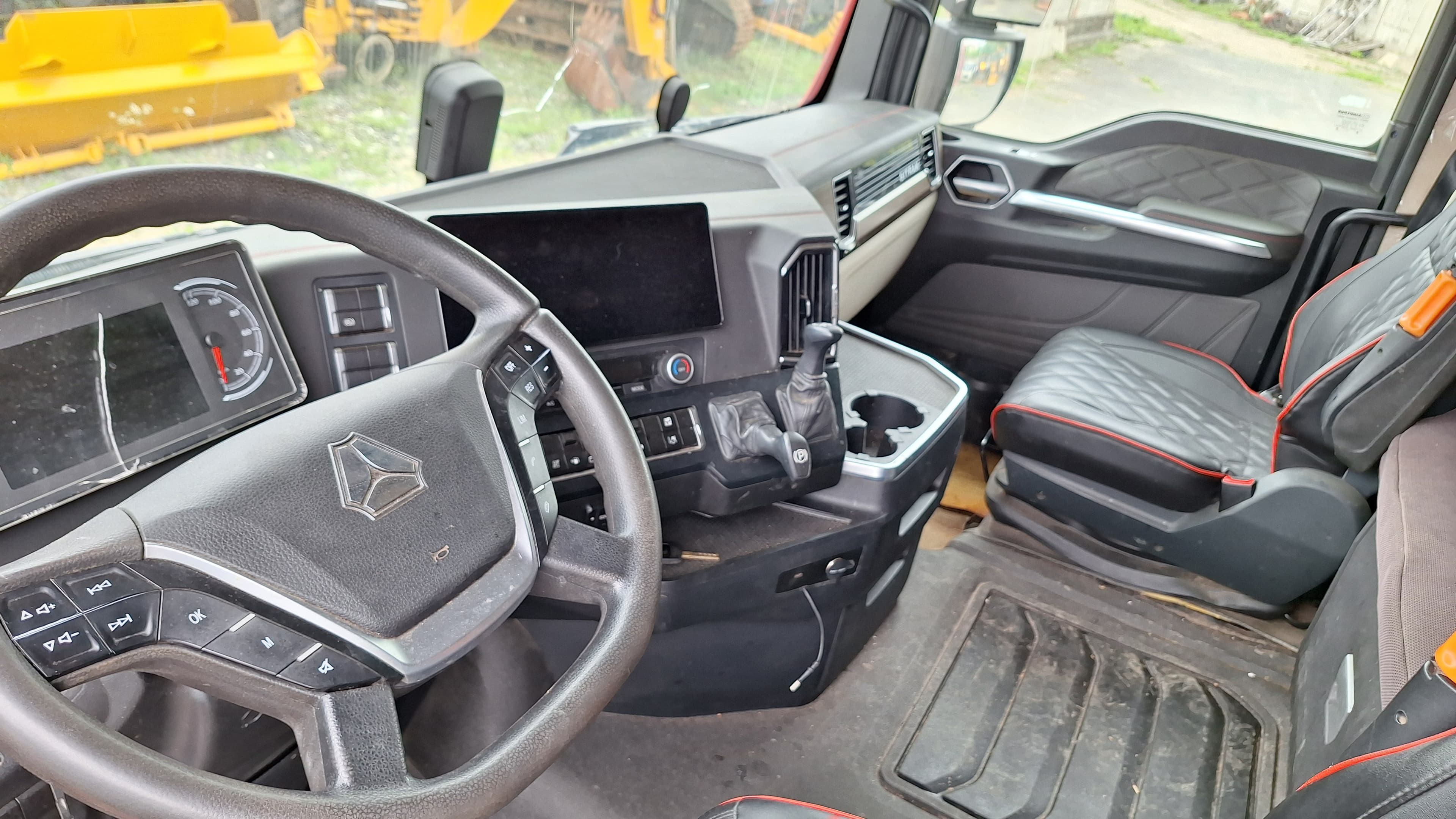 Sitrak C7H 4x2 Седельный тягач - 5