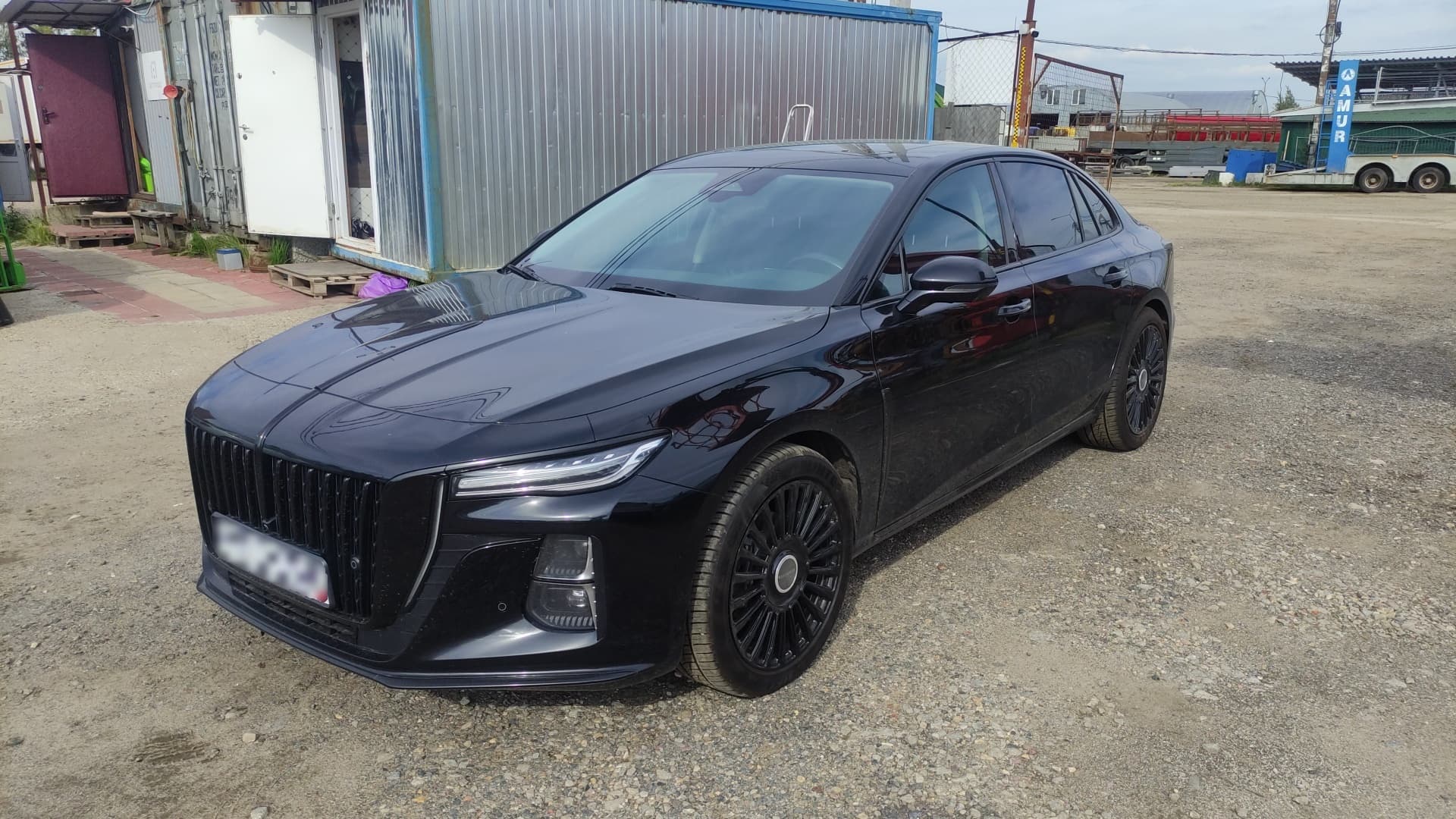 Hongqi H5 - 1