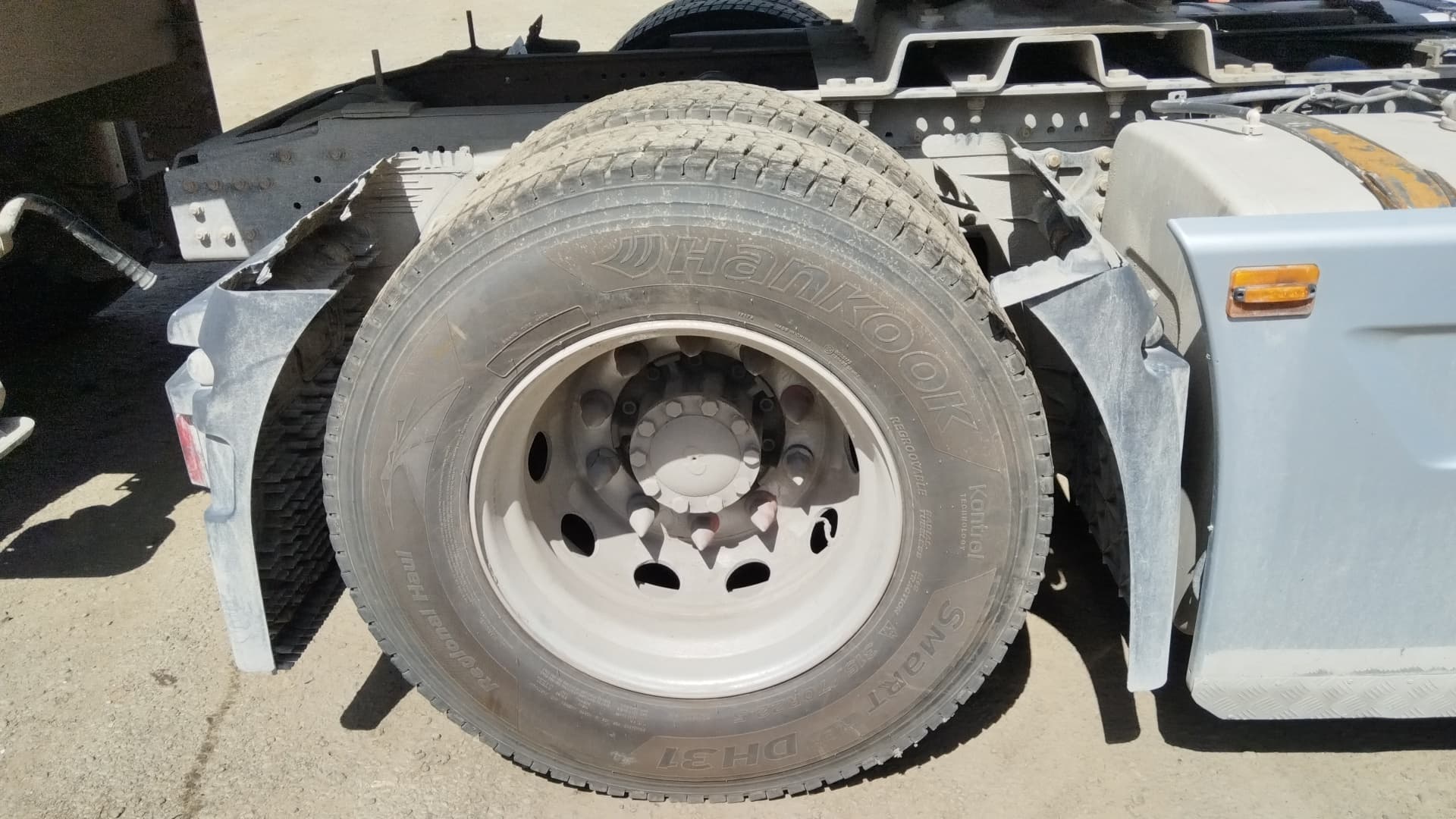 Shacman (Shaanxi) SX* 4x2 Седельный тягач - 10