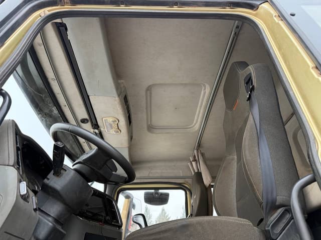 Shacman (Shaanxi) SX* 6x6 Седельный тягач - 6