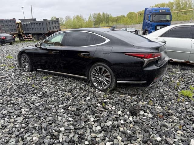 Lexus LS 500 AWD - 4