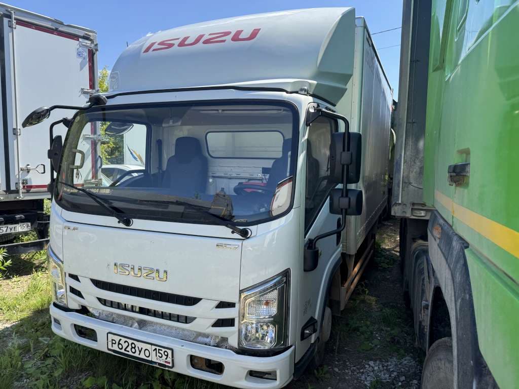 ISUZU ELF 4.5 4x2 Изотермический/рефрижератор - 1