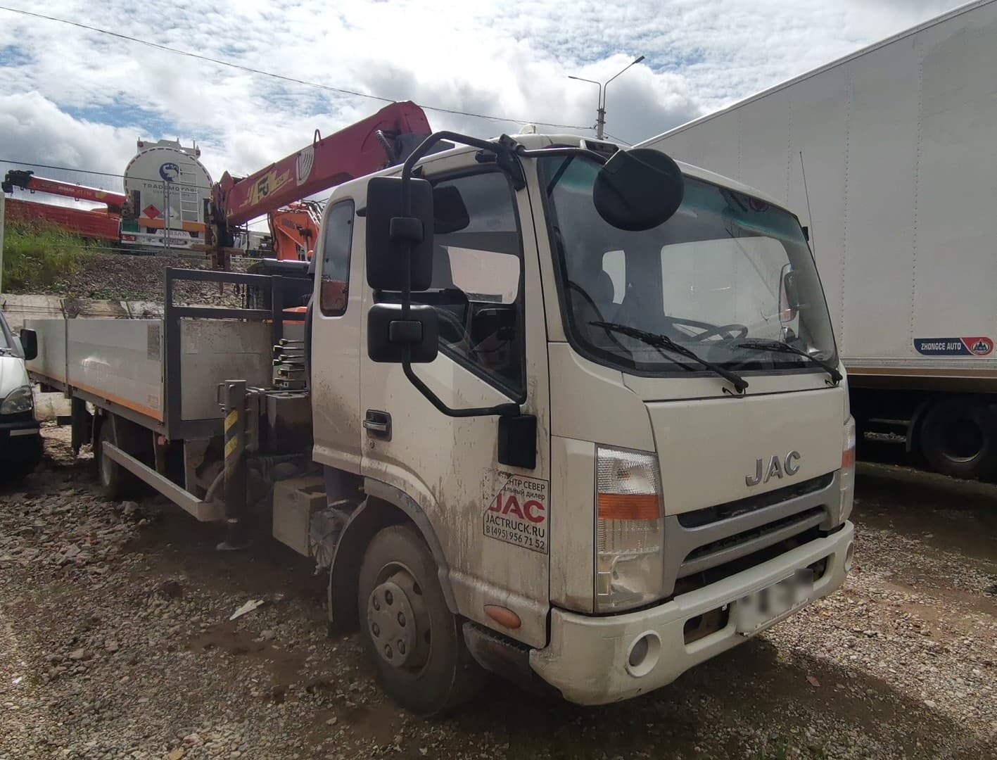 Jac SMA* на шасси JAC N90 4x2 Бортовой с КМУ - 2