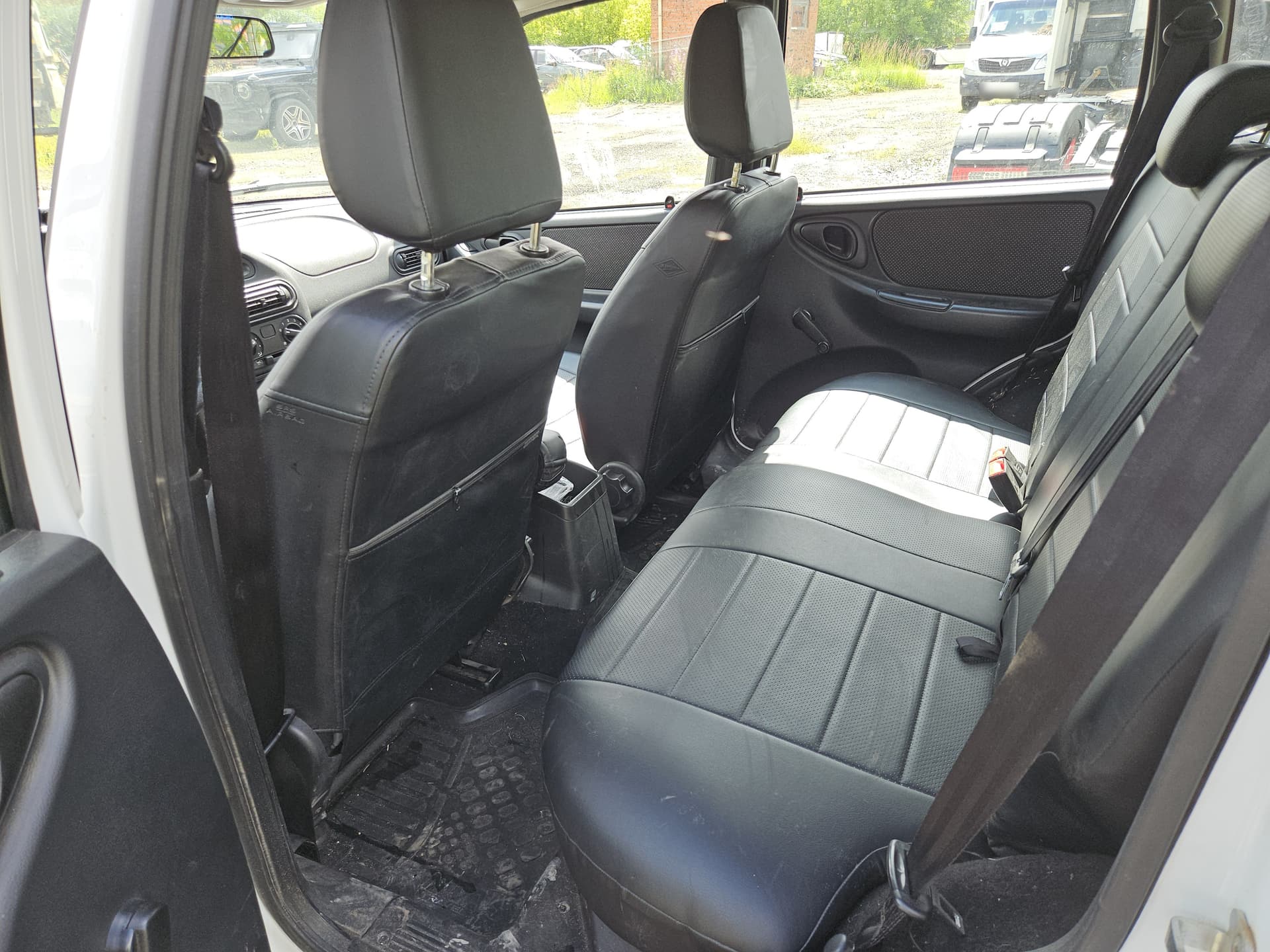 Lada Niva Travel - 9