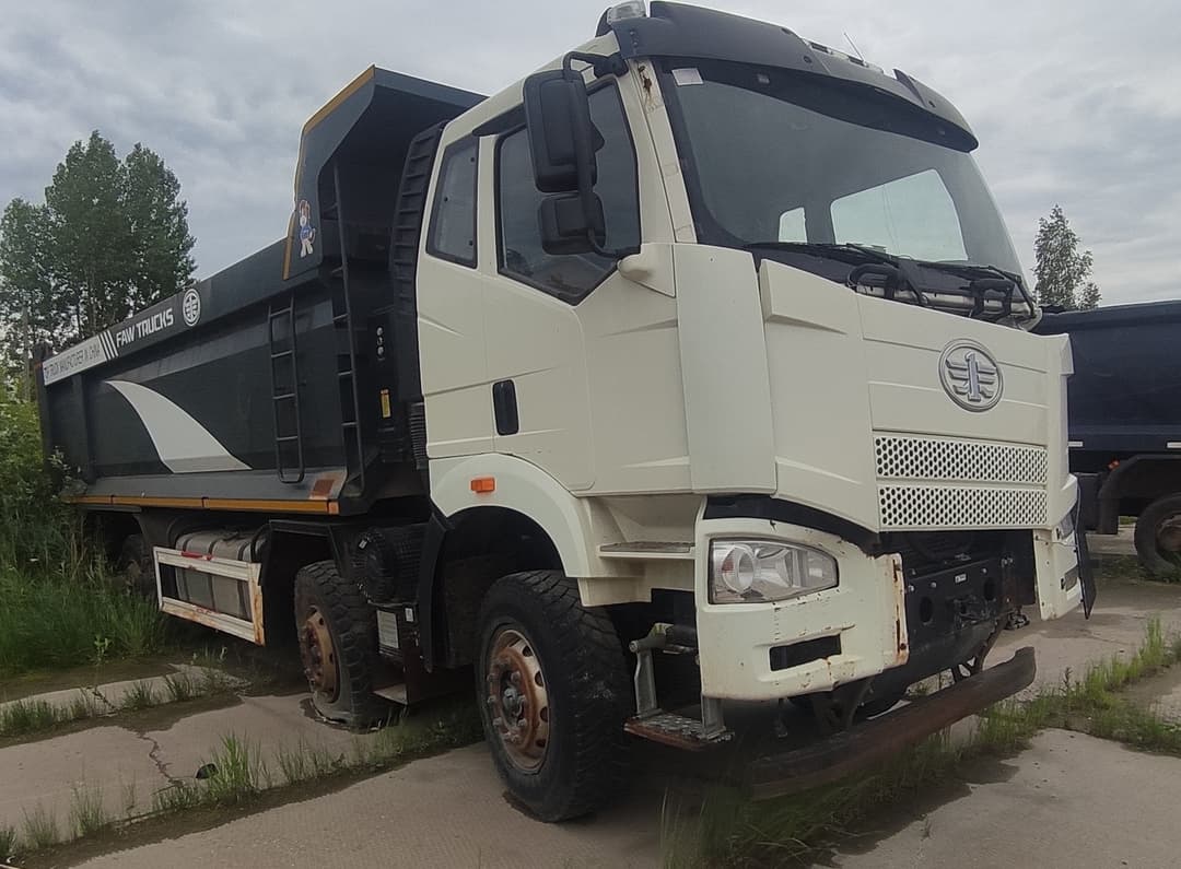 FAW J6 8x4 Самосвал - 2