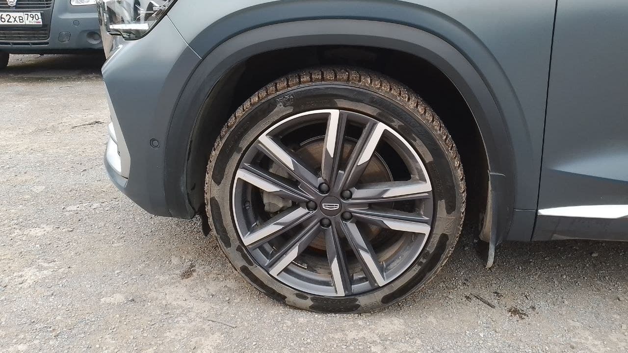 Geely Monjaro - 10