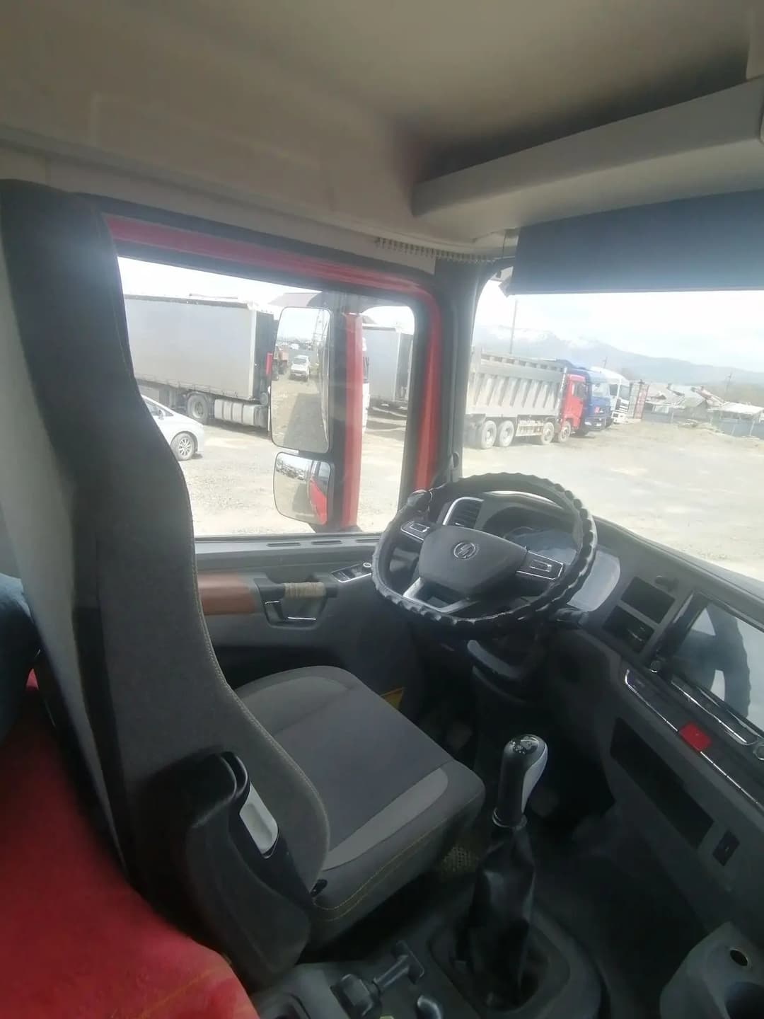 Shacman (Shaanxi) SX* 8x4 Самосвал - 6