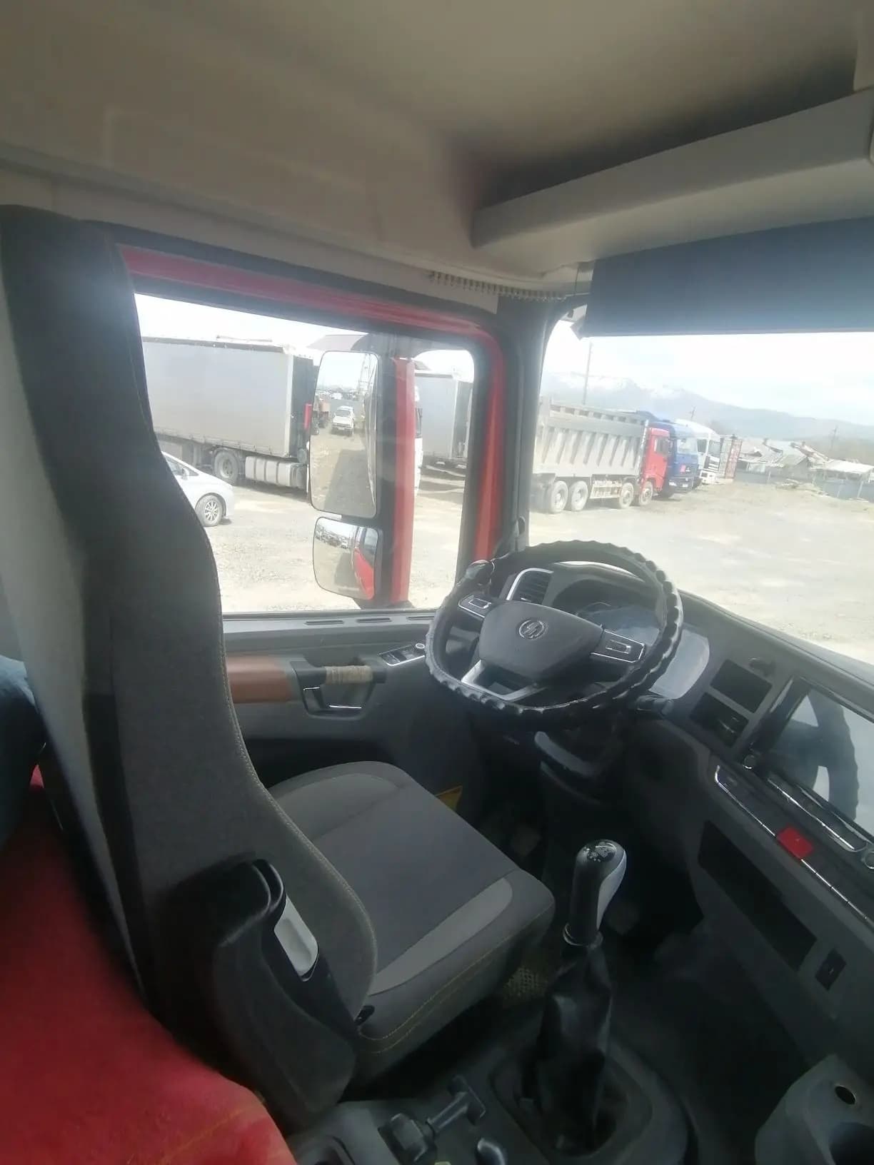 Shacman (Shaanxi) SX* 8x4 Самосвал - 6