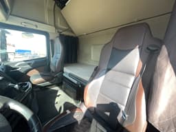FAW J7 4x2 Седельный тягач - 9