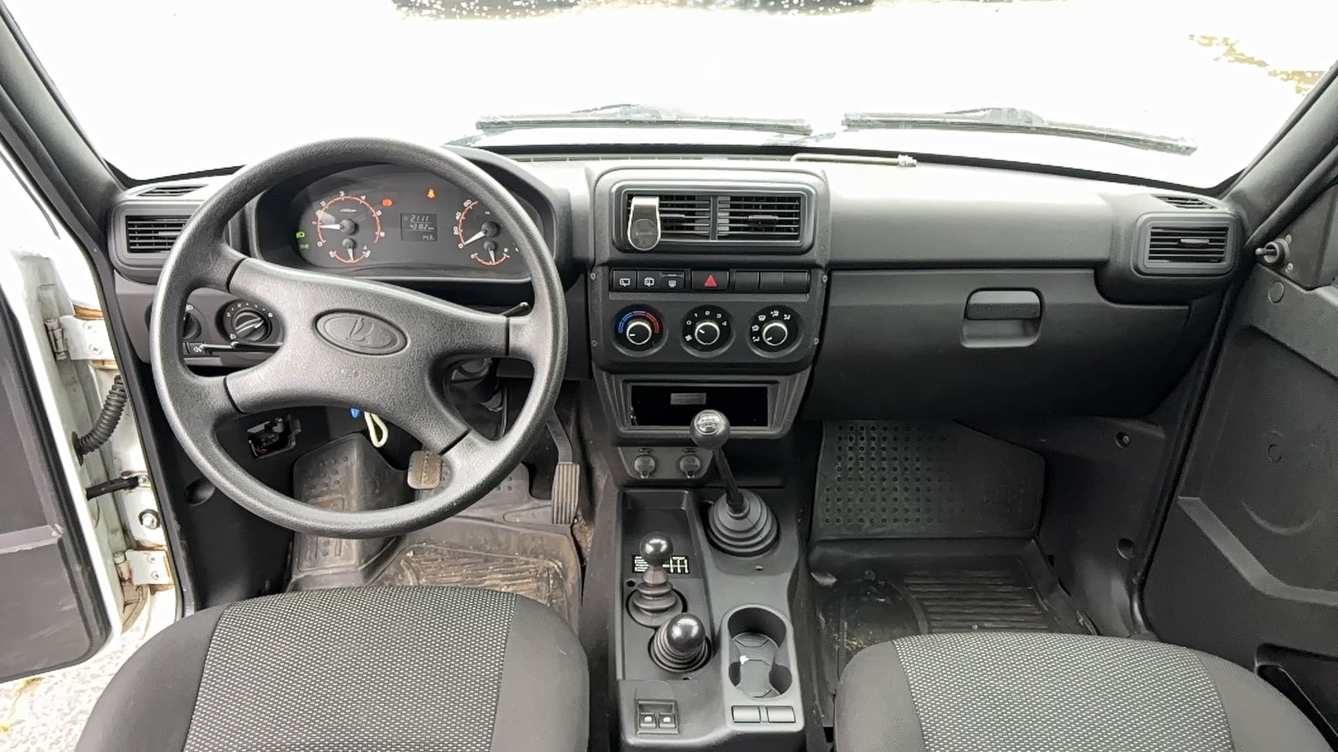 Lada Niva Legend 3 дв - 5