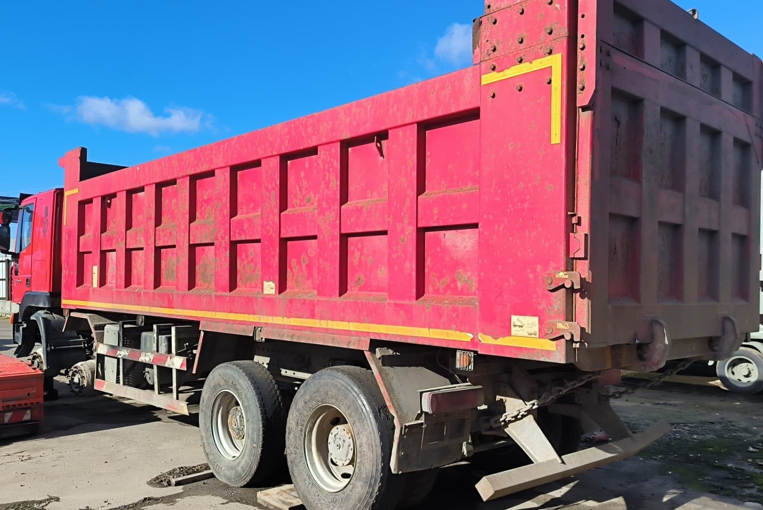 Hongyan 908 8x4 Самосвал - 4