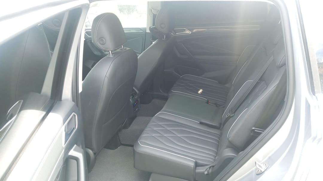 Volkswagen Tiguan L - 9