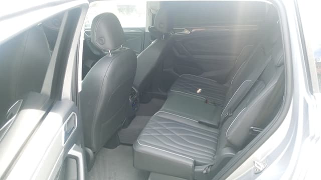 Volkswagen Tiguan L - 9