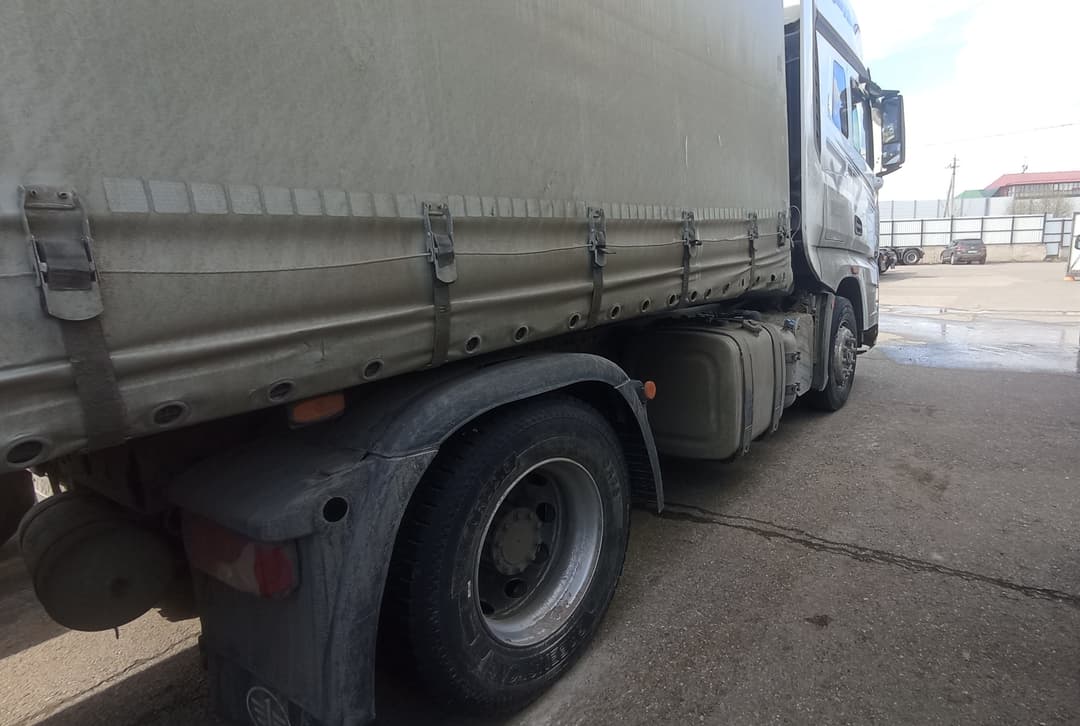FAW J7 4x2 Седельный тягач - 3