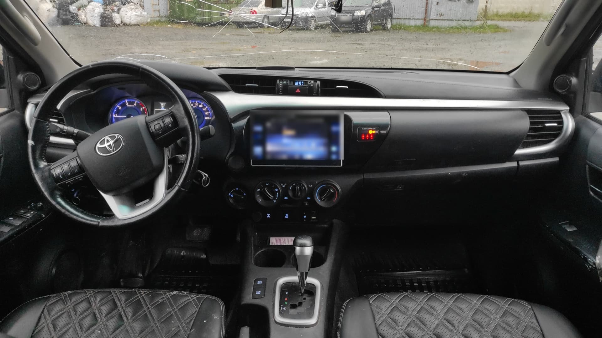 Toyota Hilux - 5