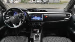 Toyota Hilux - 5