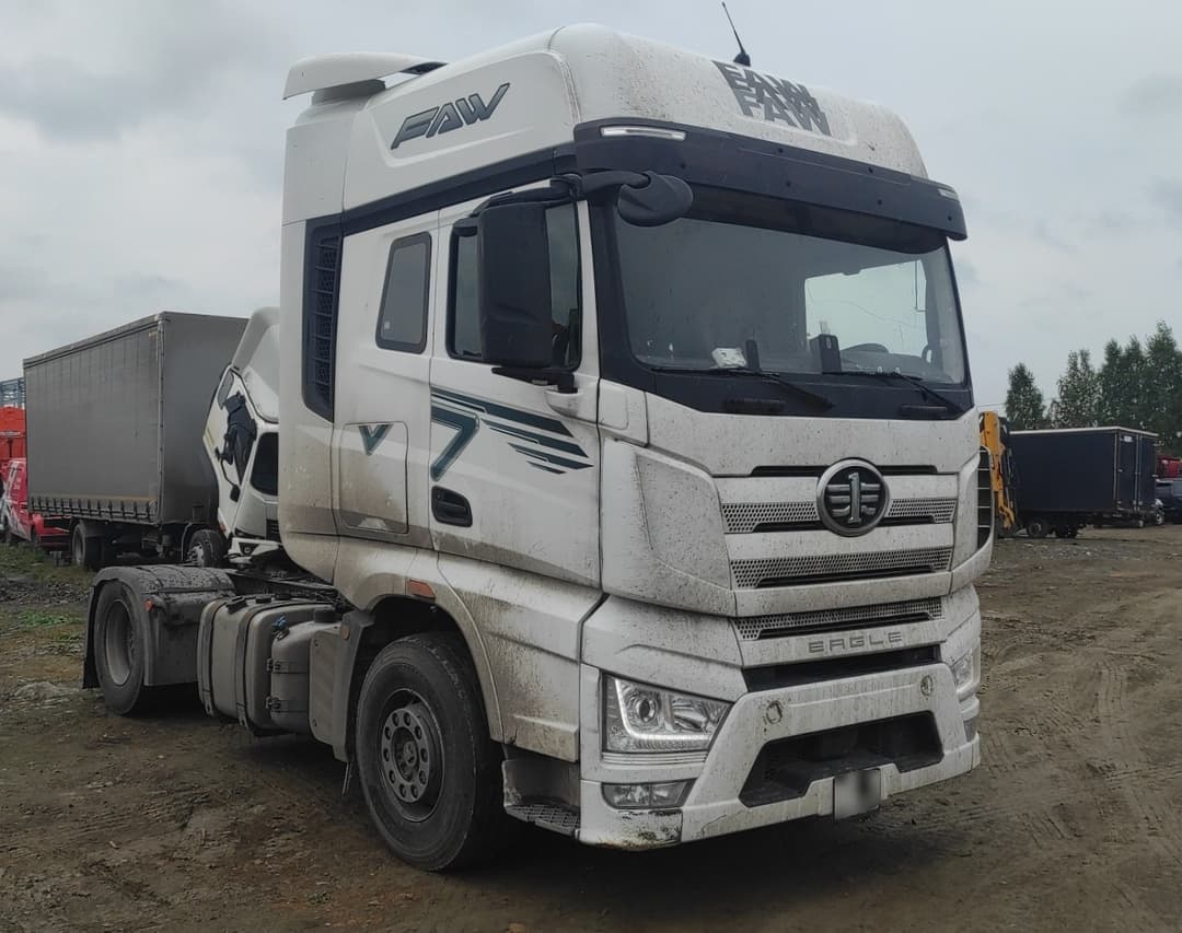 FAW CA 4180 4x2 Седельный тягач - 2