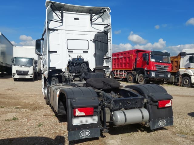 FAW J7 4x2 Седельный тягач - 4