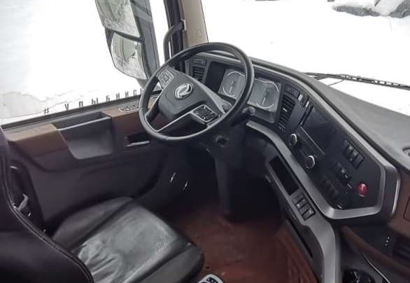 Dongfeng DFH 4x2 Седельный тягач - 5