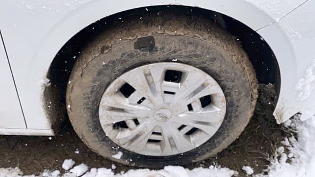 Geely EMGRAND - 10