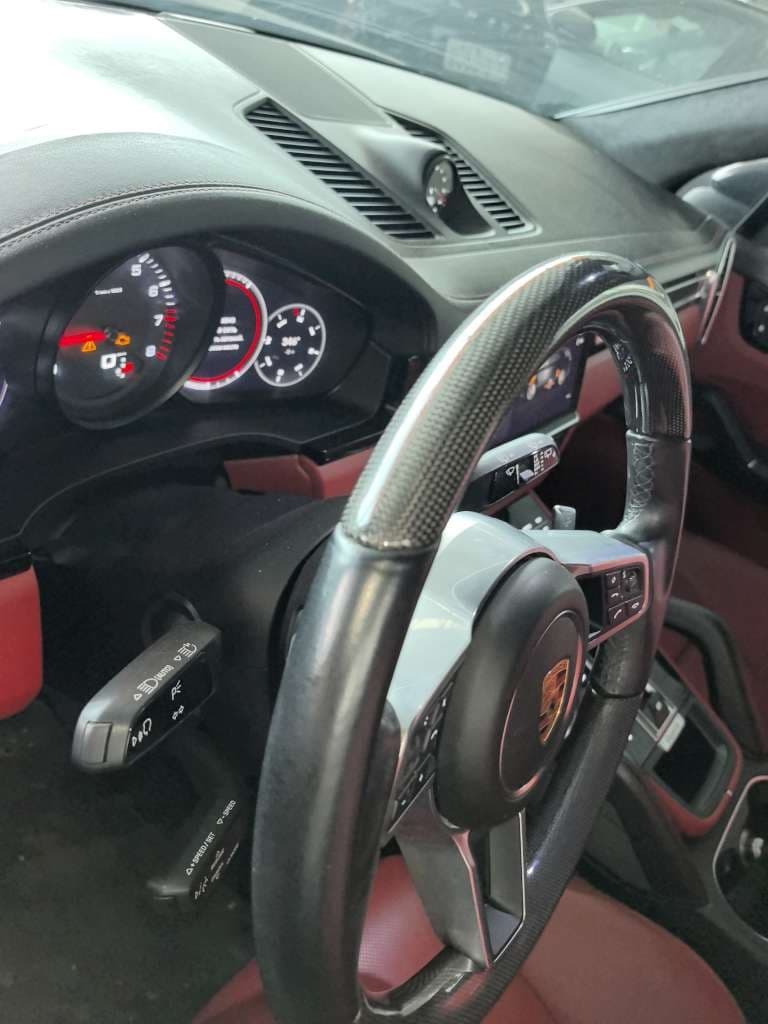 Porsche Cayenne - 6