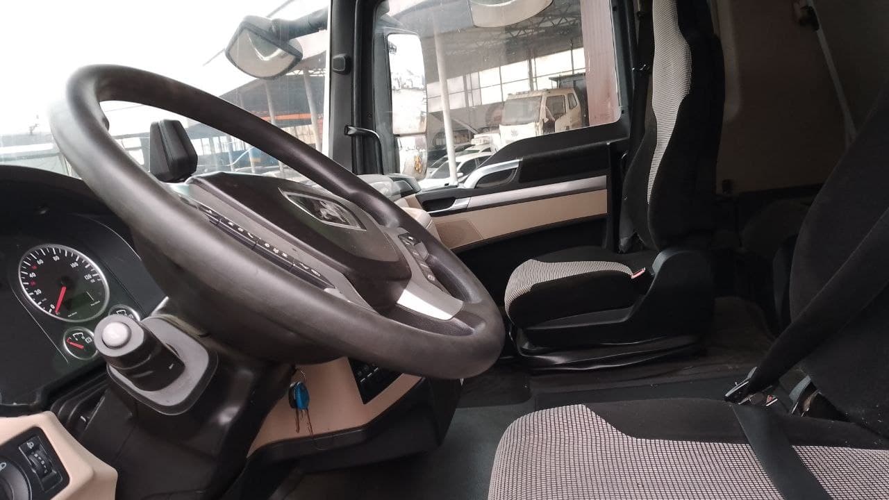MAN TGX 6x2-2 Седельный тягач - 5