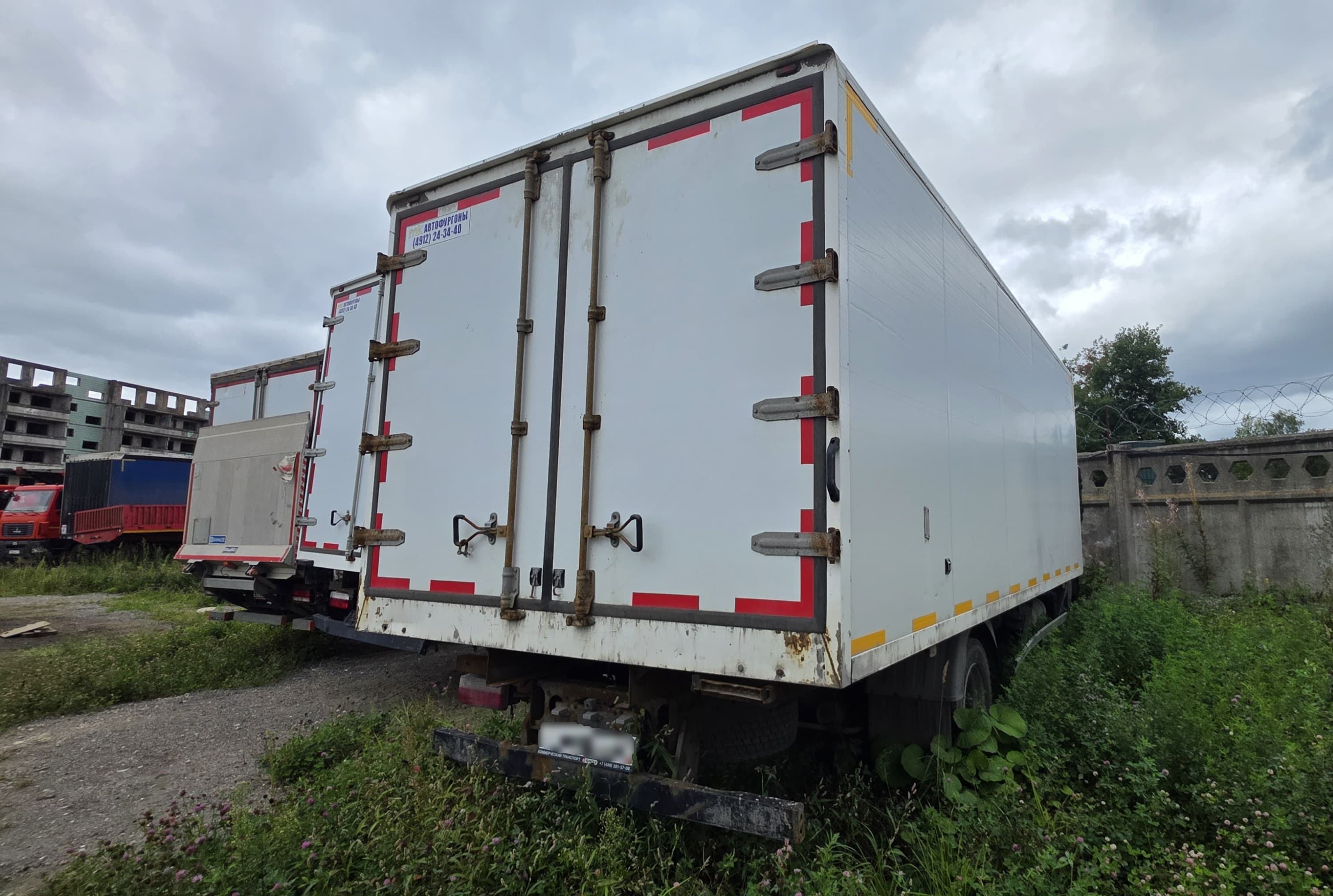 Меткомплекс C12* на шасси Dongfeng C120 4x2 Изотермический/рефрижератор - 3