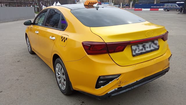 KIA Cerato - 4