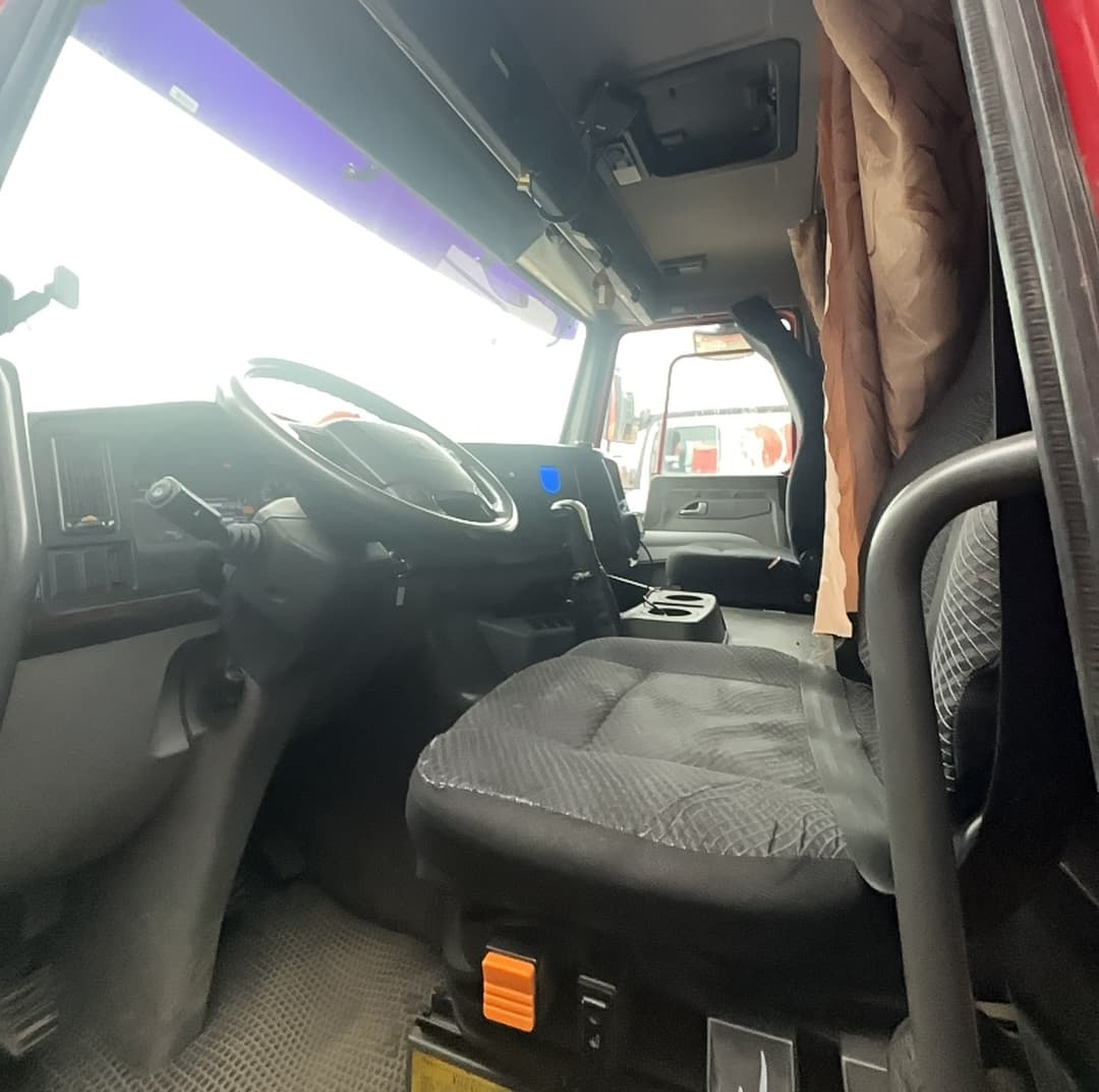 Howo ZZ* 6x4 Самосвал - 5