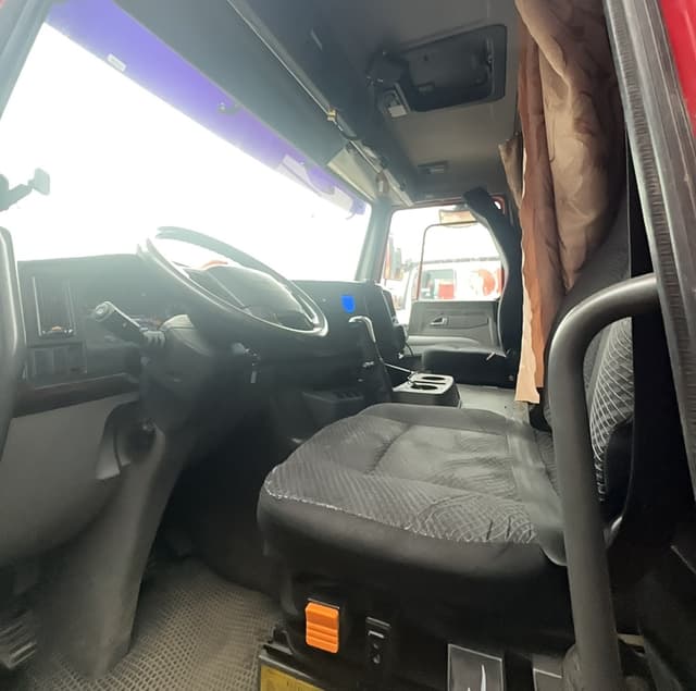 Howo ZZ* 6x4 Самосвал - 5