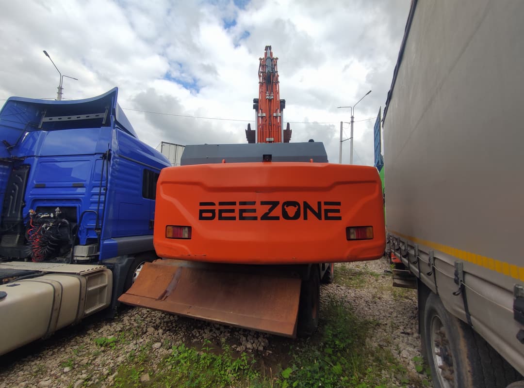 Beezone BX215* Экскаватор колесный - 3