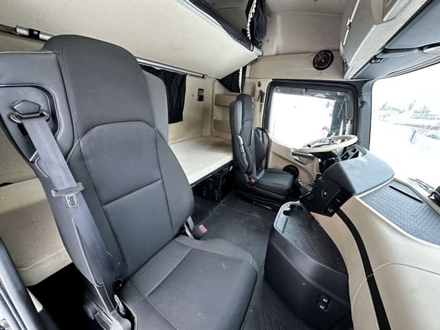 Mercedes-Benz Actros 6x4 Седельный тягач - 9
