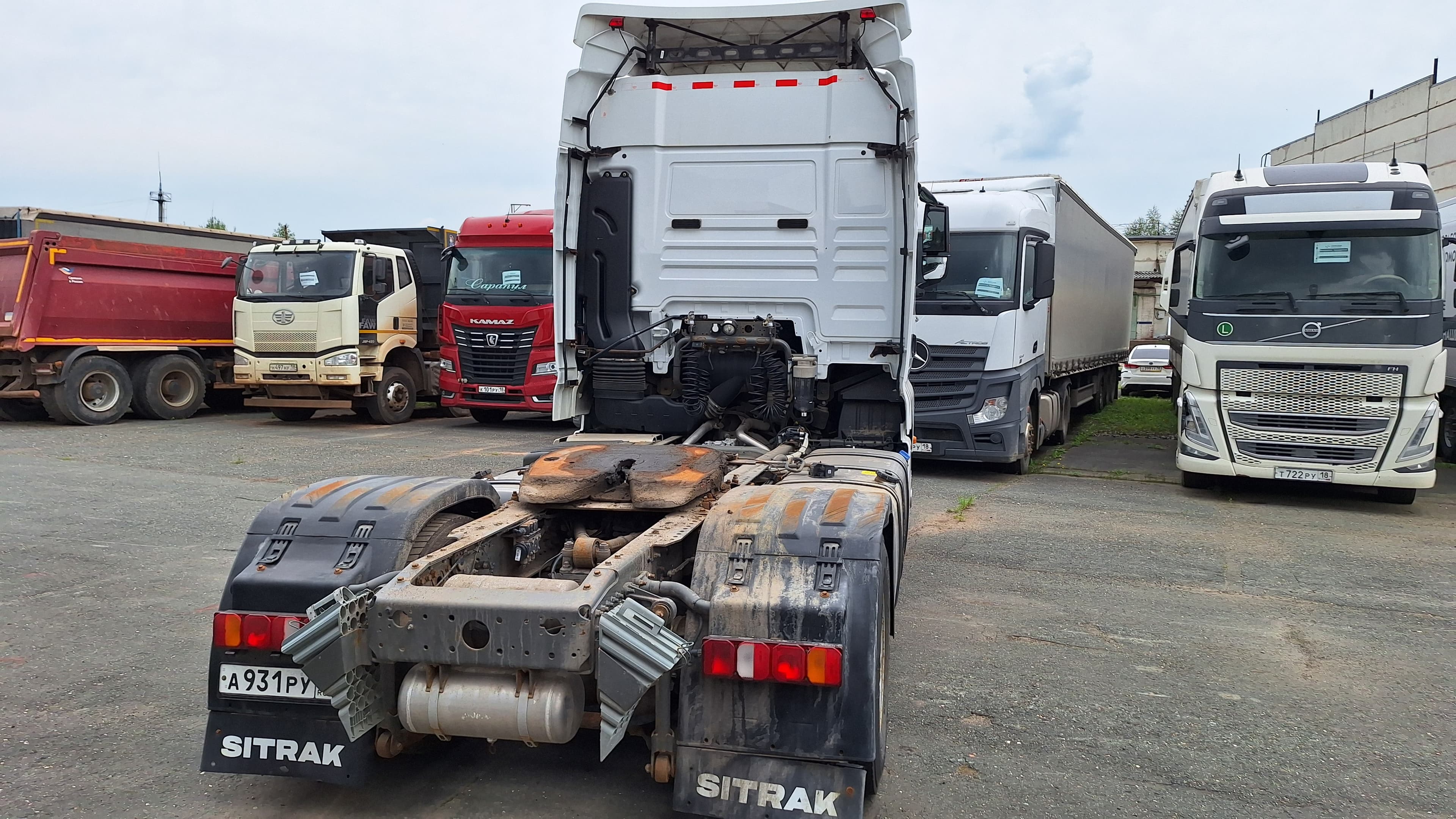 Sitrak C7H 4x2 Седельный тягач - 3